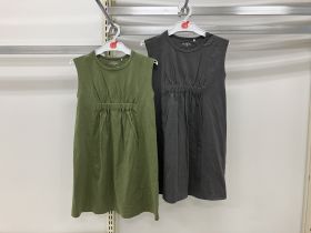 Robe en maille sans manches