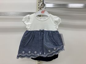 Barboteuse toile manches courtes - Brodé